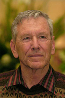 Amos Oz